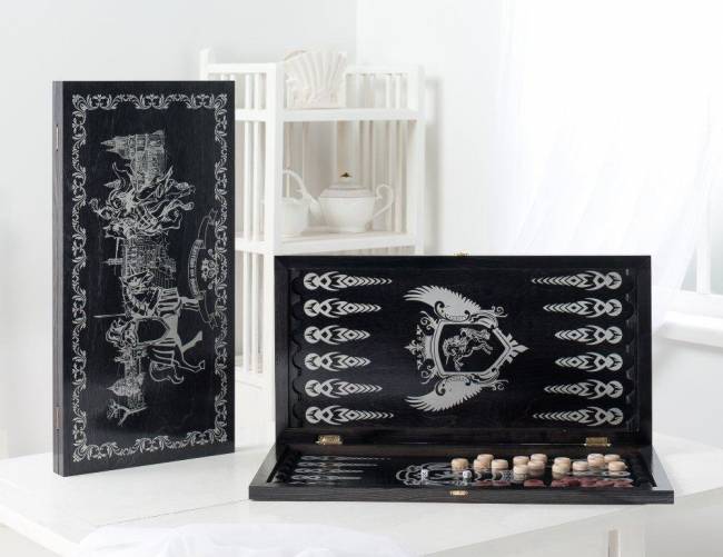 Нарды большие черные, рисунок серебро "Рыцари" 113-15 Нарды большие черные, рисунок серебро "Рыцари" 113-15