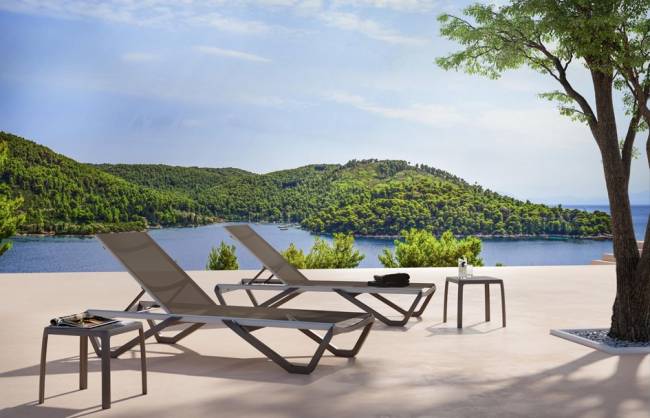 Шезлонг-лежак металлический Wave белый, антрацит 1910х715х300 мм Шезлонг-лежак металлический Wave белый, антрацит 1910х715х300 мм