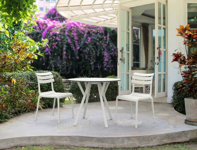 Стол пластиковый Max Table Ø90 белый Ø900х740 мм