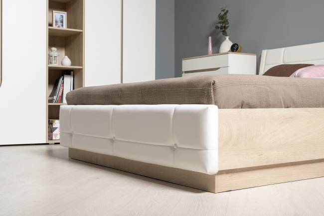 Комплект мебели Муссон № 19 в Вашу спальню цвет белый/чёрный/дуб эндгрейн элегантный/кожзам белый