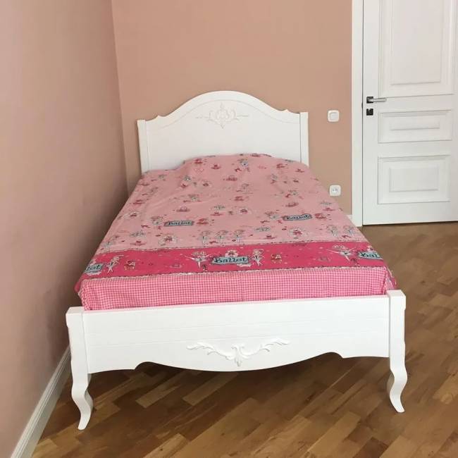 Кровать Малонн Ави Белый