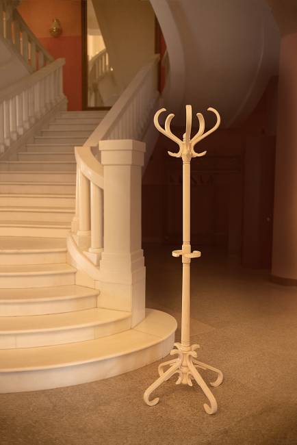 Вешалка напольная В 10Н белый ясень Вешалка напольная В 10Н белый ясень