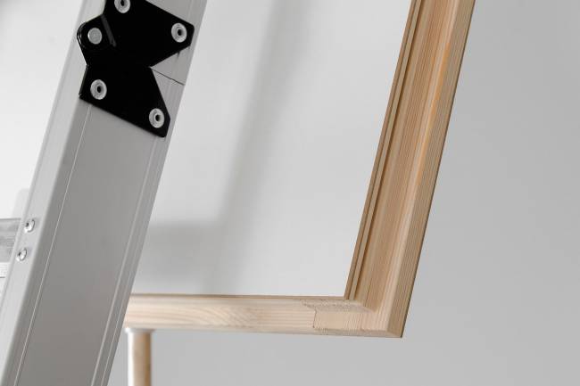 Алюминиевая чердачная лестница Alu-Profi 112х70