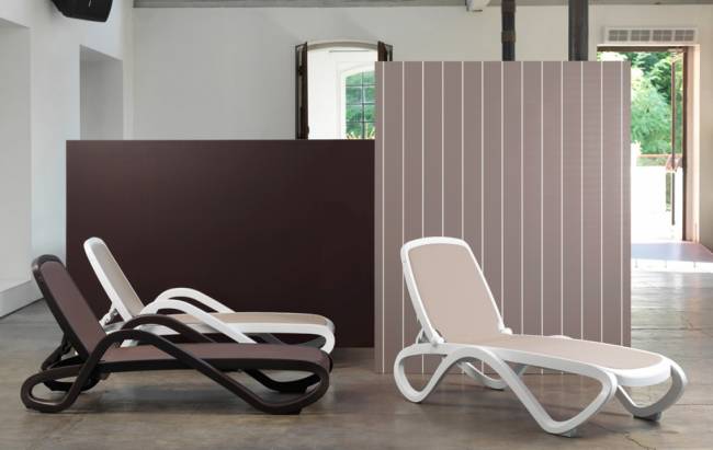 Шезлонг-лежак пластиковый Tropico белый 1700-1945х690х910 мм