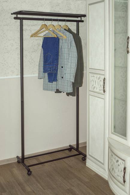 Вешалка напольная на колесах М 9 чёрный Вешалка напольная на колесах М 9 чёрный