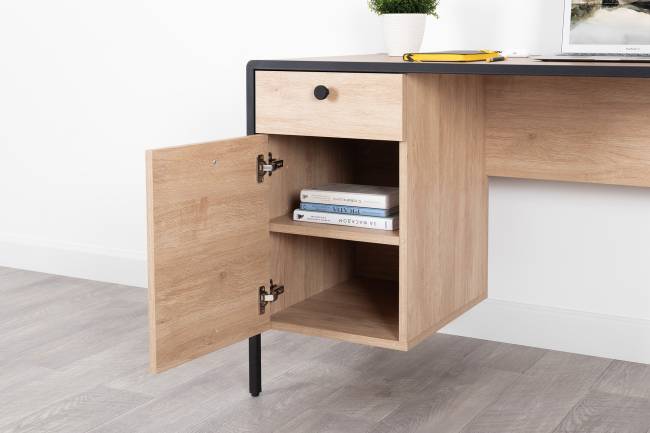 Два письменных стола Брюс цвет чёрный/Battle rock Santiago/столешница МДФ ель карпатская Два письменных стола Брюс цвет чёрный/Battle rock Santiago/столешница МДФ ель карпатская